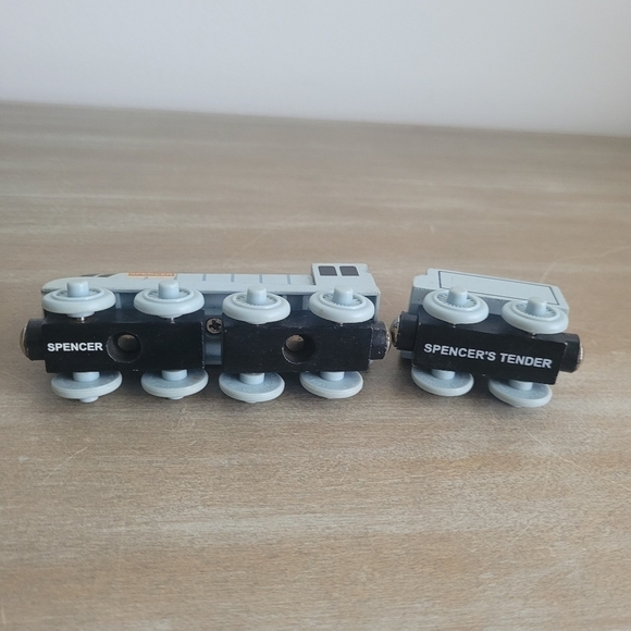 2004 of Spencer and Spencer's Tender;  Thomas & friends Wooden Railway model. - Picture 8 of 8